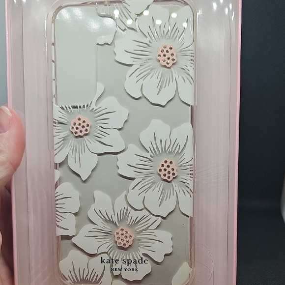 kate spade Cream Floral Phone Case - Picture 3 of 8